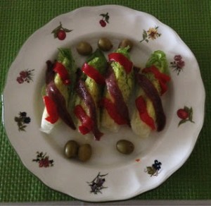 Ens. de cogollos, anchoas y pimientos