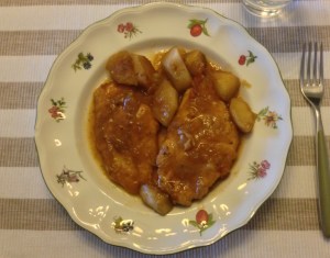 Pollo. Pechugas con manzanas al curry