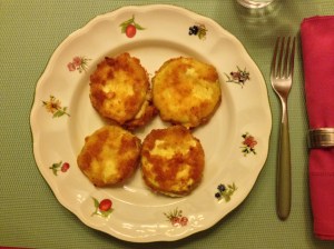 Calabacines empanados rellenos de queso