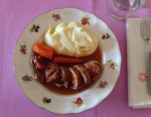 Fil. de ternera enrollado con jamón