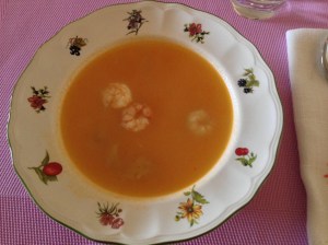 Sopa de rape y gambas