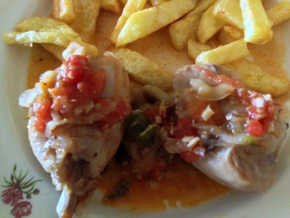 Muslos de pollo con tomates (M)