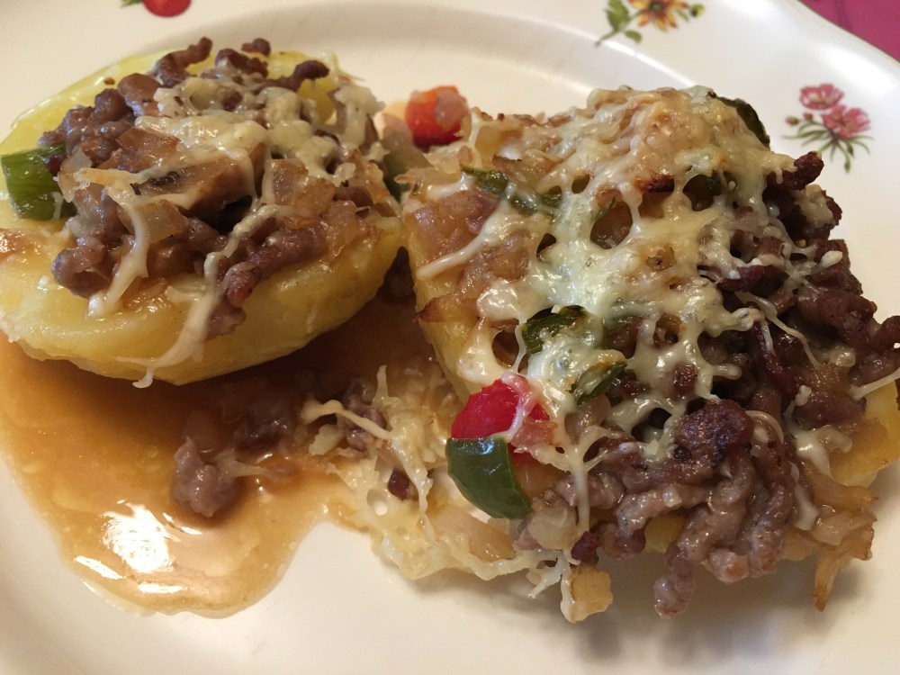 Patatas rellenas de carne