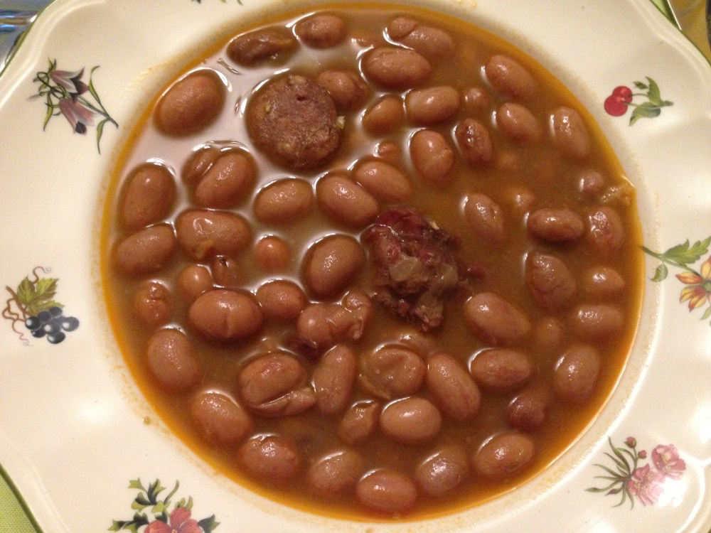 alubias-caricos-con-chorizo-y-jamon